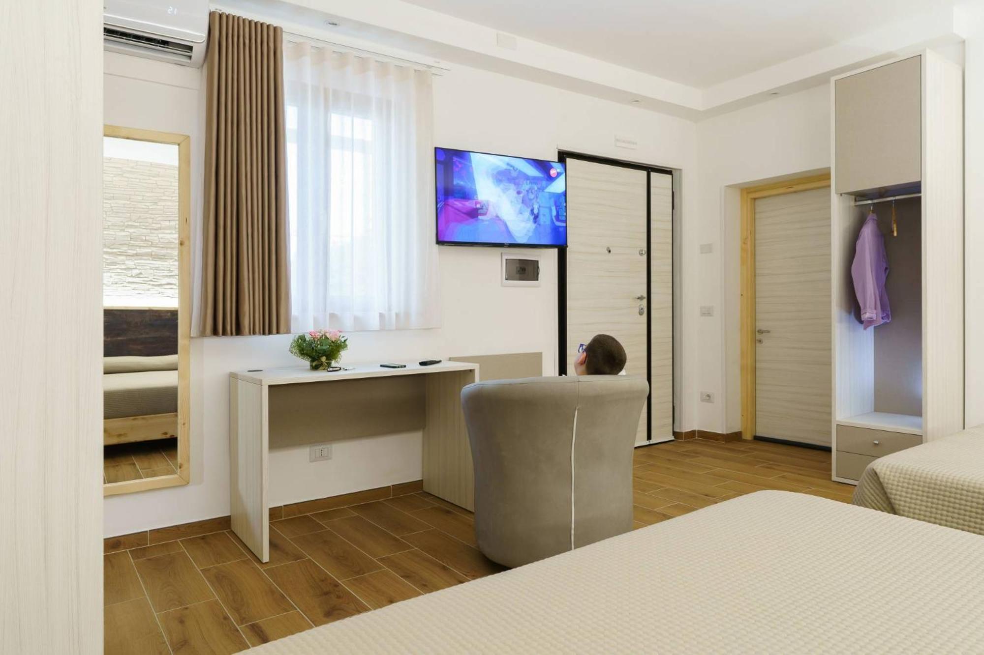 Chalet N5 Guest House Катандзаро Екстериор снимка