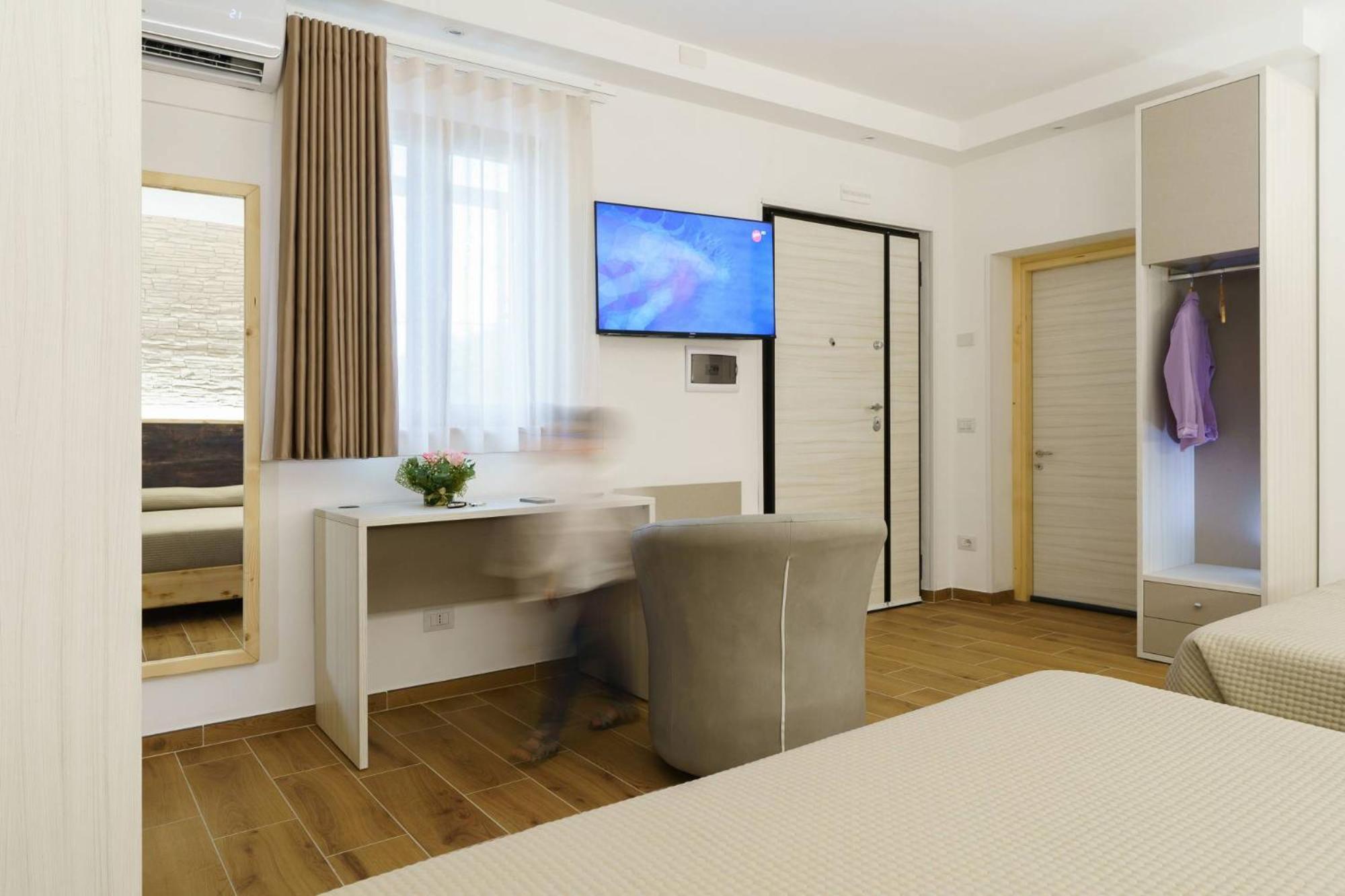 Chalet N5 Guest House Катандзаро Екстериор снимка